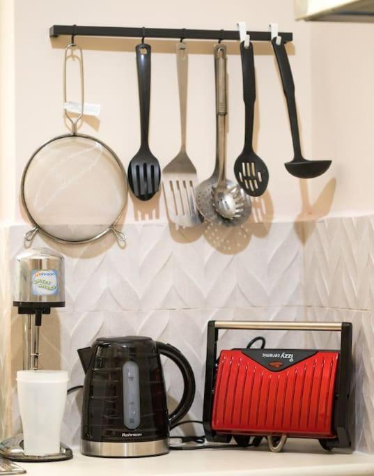 Apartment In The Centre Of Athina アテネ エクステリア 写真
